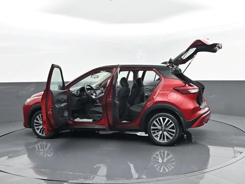 Used 2023 Nissan Kicks SV FWD image 30