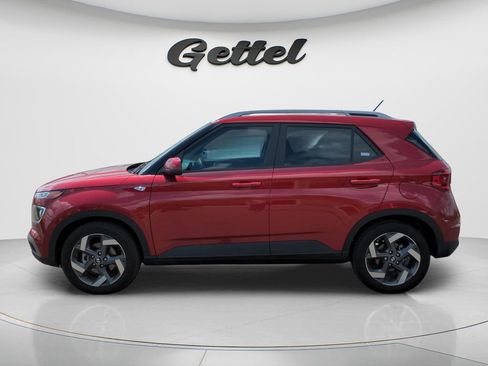 Used 2024 Hyundai Venue SEL FWD image 8