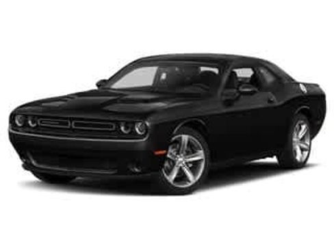 Used 2018 Dodge Challenger SXT RWD image 1