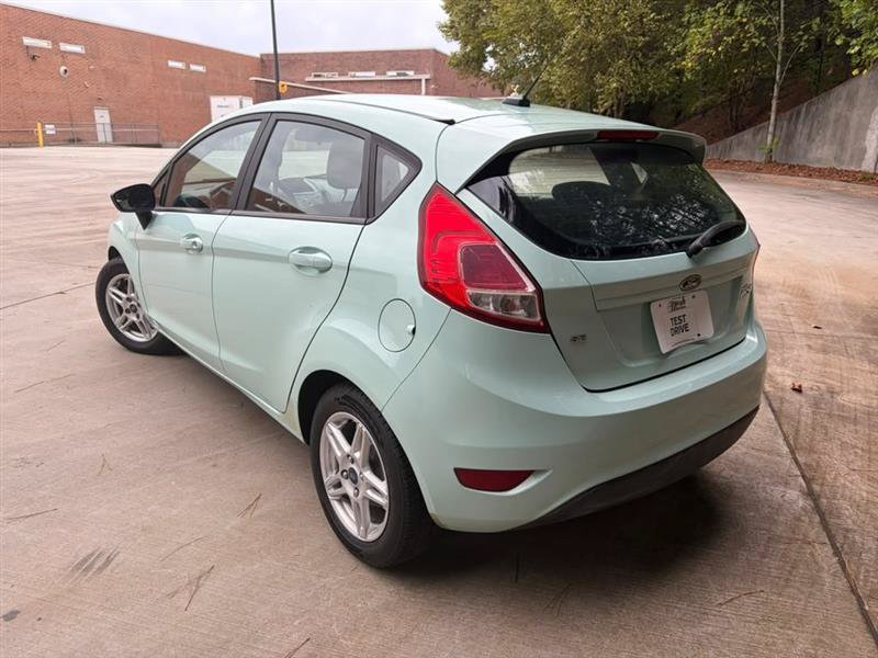 Used 2017 Ford Fiesta SE FWD image 4