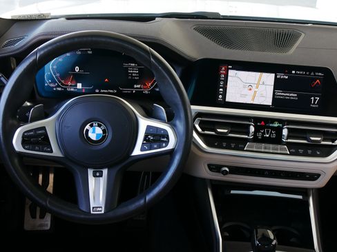 Used 2019 BMW 330i Sedan w/ M Sport Package RWD image 16