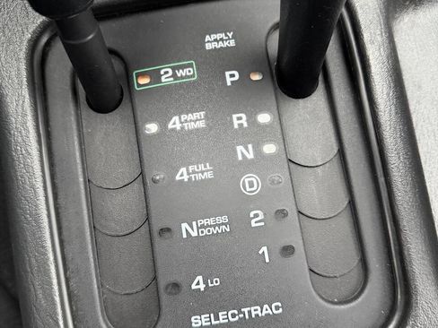 Used 2004 Jeep Grand Cherokee Laredo w/ Convenience Group image 15