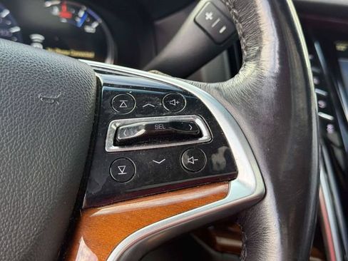 Used 2019 Cadillac Escalade Luxury AWD/4WD image 25