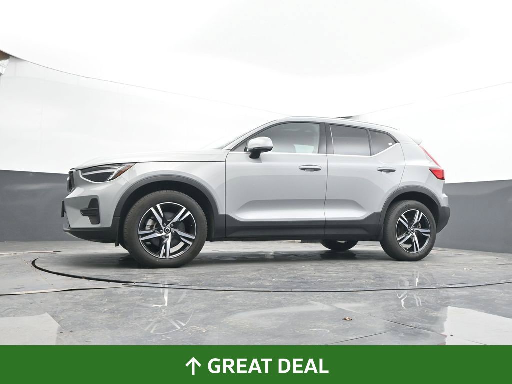 Used 2025 Volvo XC40 B5 Core AWD/4WD image 44