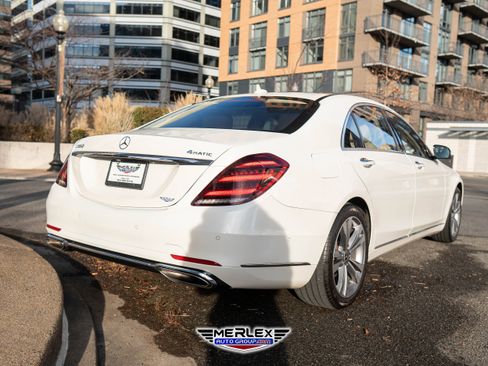Used 2018 Mercedes-Benz S 560 4MATIC Sedan w/ Premium Package image 7