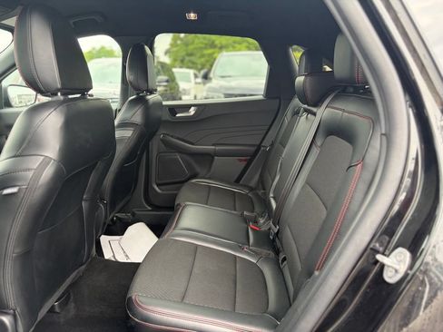 Used 2025 Ford Escape Active AWD/4WD image 11