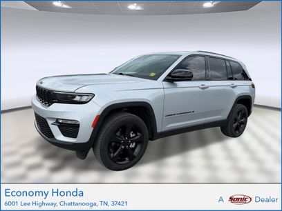 Used 2023 Jeep Grand Cherokee Limited w/ Black Appearance Package