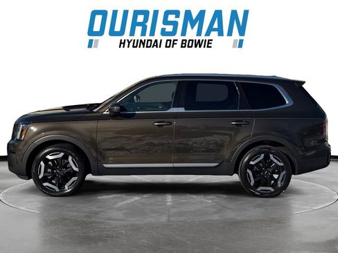 Used 2023 Kia Telluride EX w/ EX Captain's Chair Package image 6