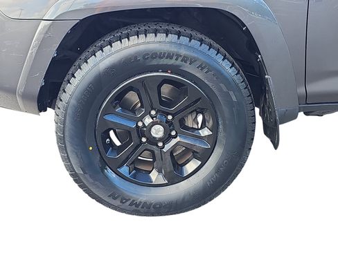 Used 2019 Toyota 4Runner SR5 RWD image 27