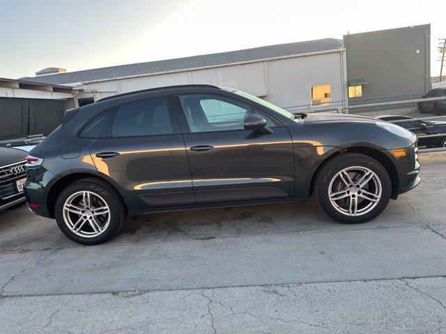 Used 2021 Porsche Macan AWD/4WD image 21