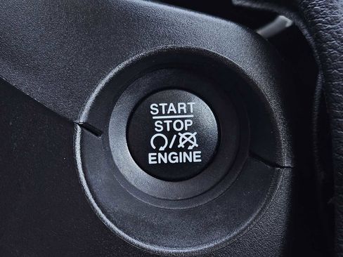 Used 2020 Jeep Compass Limited image 21