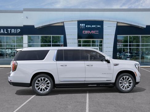 New 2026 GMC Yukon XL Denali image 7
