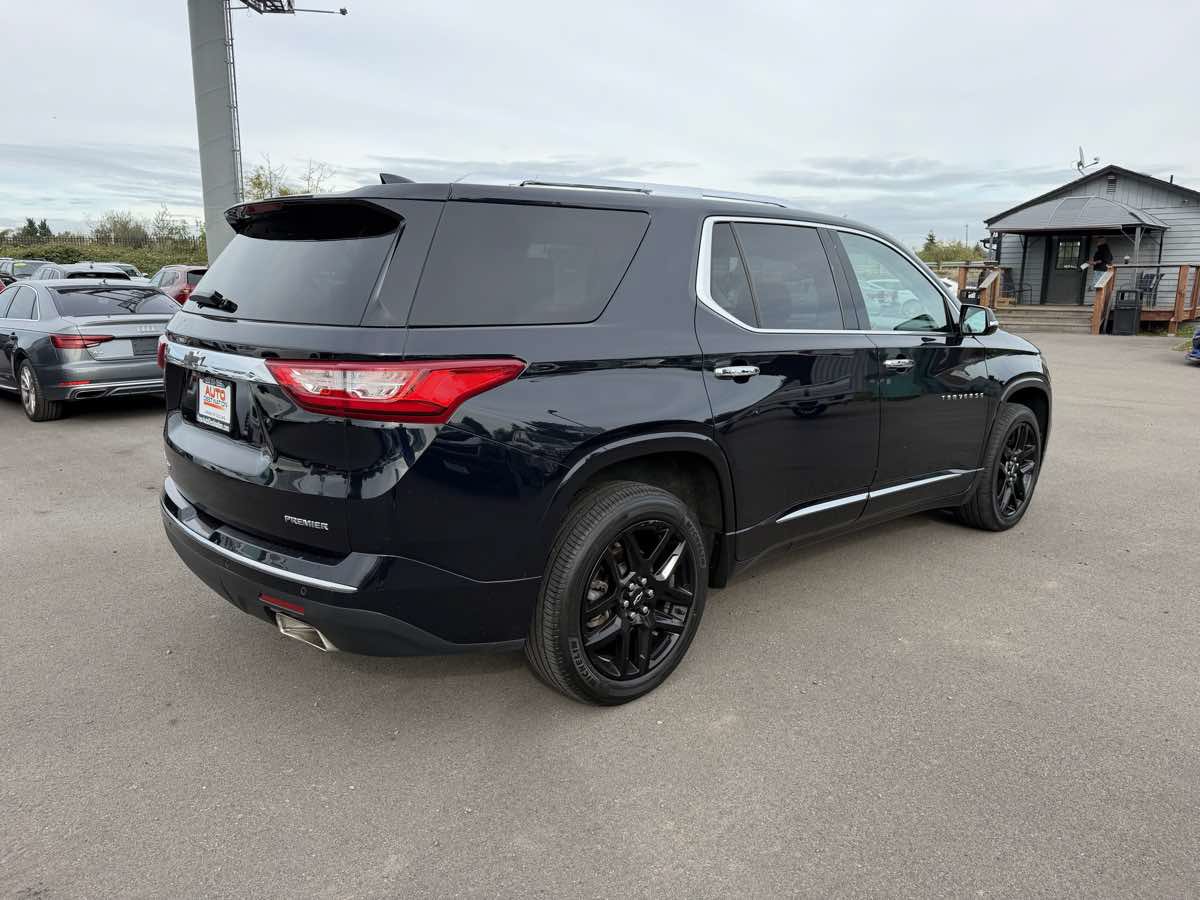 Used 2020 Chevrolet Traverse Premier w/ LPO, Midnight Edition AWD/4WD image 8