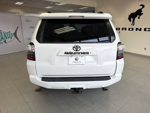 Used 2018 Toyota 4Runner SR5 Premium AWD/4WD image 7