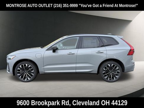 New 2026 Volvo XC60 B5 Ultra w/ Protection Package Premier AWD/4WD image 2