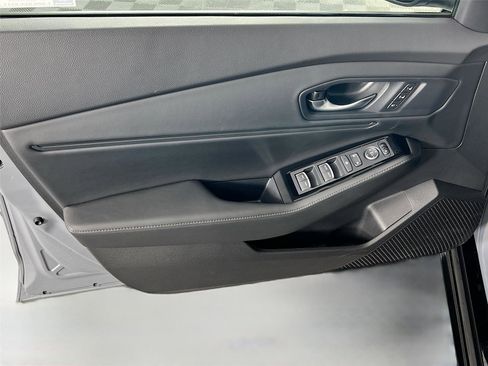 Used 2025 Honda Accord Touring image 19