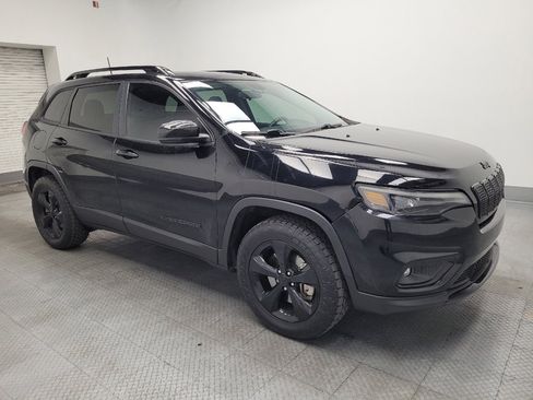 Used 2020 Jeep Cherokee Latitude Plus AWD/4WD image 11