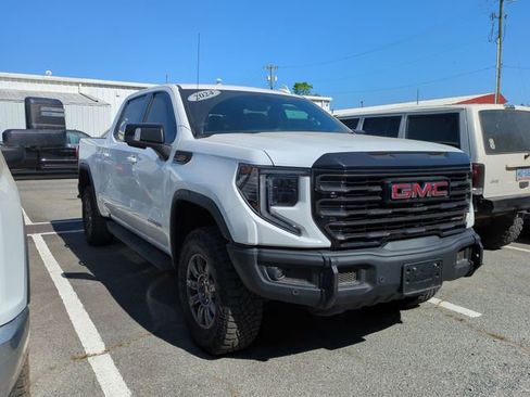 Used 2024 GMC Sierra 1500 AT4X AWD/4WD image 4