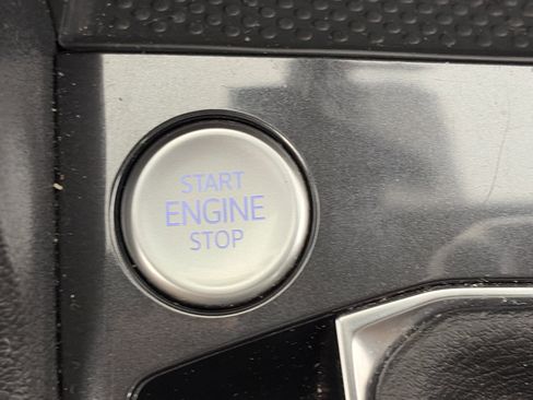 Used 2022 Volkswagen Tiguan SE R-Line AWD/4WD image 29