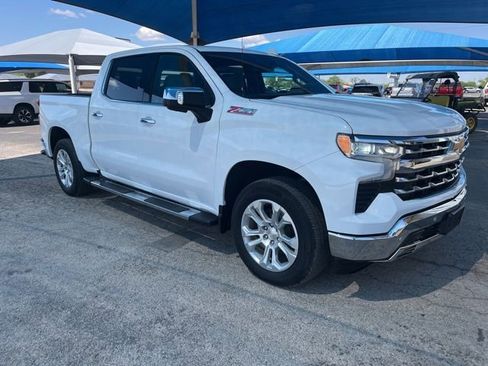 Used 2023 Chevrolet Silverado 1500 LTZ AWD/4WD image 3