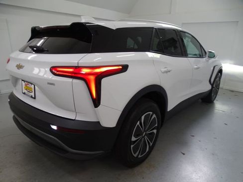 Used 2024 Chevrolet Blazer EV LT AWD/4WD image 21