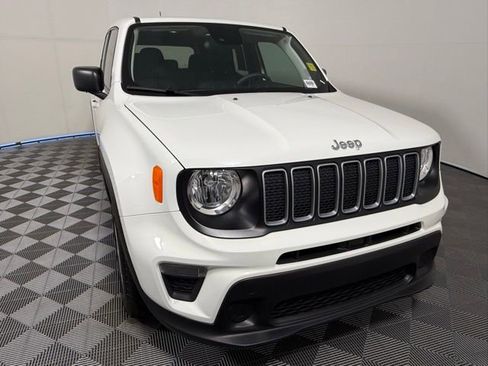 Used 2023 Jeep Renegade Latitude image 8