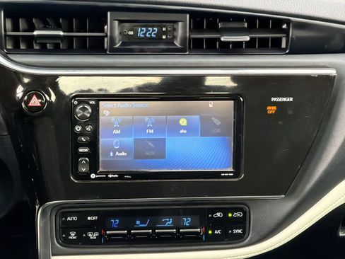 Used 2017 Toyota Corolla iM FWD image 27