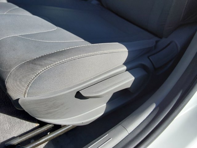 Used 2023 Hyundai Elantra SEL FWD image 18