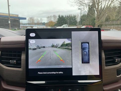 Used 2024 Ford Expedition Max Limited image 22