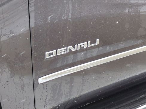 Used 2017 GMC Yukon XL Denali w/ Open Road Package image 15