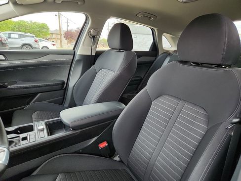 Used 2025 Kia K5 LXS image 9