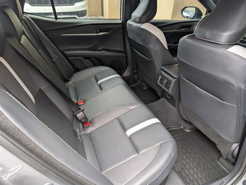 Used 2025 Toyota Camry SE w/ Convenience Package FWD image 29