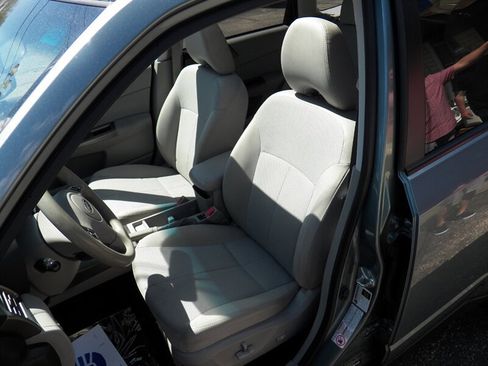 Used 2011 Subaru Forester 2.5X Premium w/ All-Weather Pkg image 10