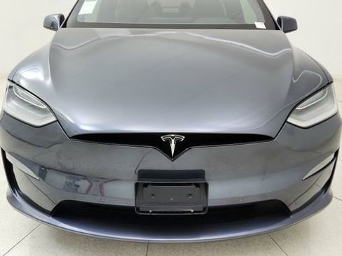 Used 2022 Tesla Model X image 8