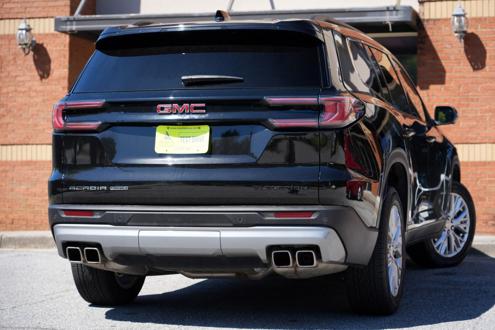 Used 2024 GMC Acadia Elevation AWD/4WD image 4