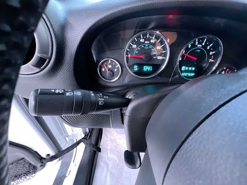 Used 2016 Jeep Wrangler Unlimited Sport w/ Connectivity Group AWD/4WD image 17