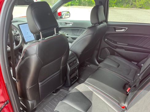 Used 2023 Ford Edge ST w/ Equipment Group 401A AWD/4WD image 14