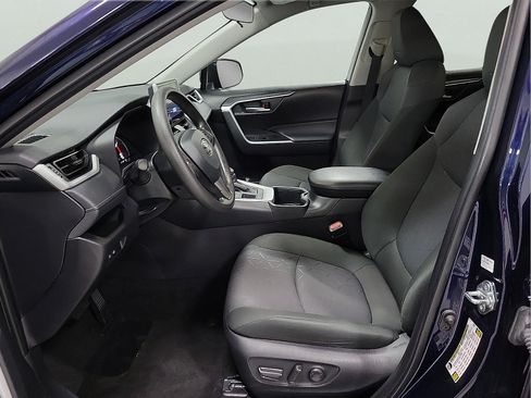 Certified 2025 Toyota RAV4 XLE AWD/4WD image 10