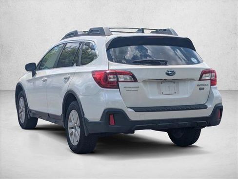 Used 2018 Subaru Outback 2.5i Premium AWD/4WD image 7