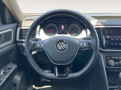 Used 2018 Volkswagen Atlas SEL FWD image 12