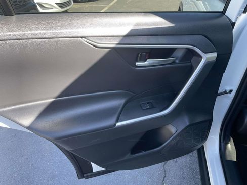 Used 2024 Toyota RAV4 XLE FWD image 21