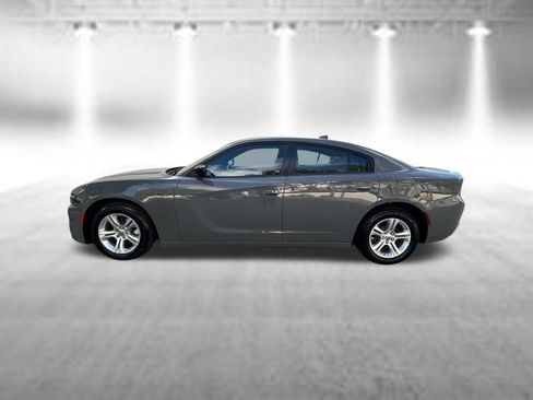 Used 2023 Dodge Charger SXT RWD image 4