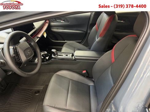 New 2026 Toyota Prius Plug-In Hybrid image 7