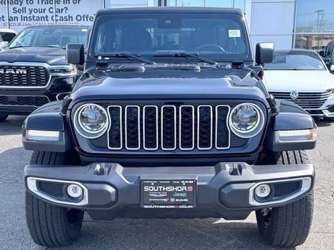 Used 2025 Jeep Wrangler Unlimited Sahara w/ Safety Group image 2