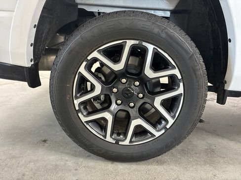 Used 2026 RAM 1500 Laramie AWD/4WD image 28