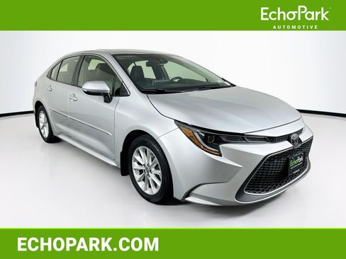 Used 2020 Toyota Corolla XLE w/ Body Protection Package FWD image 1