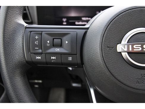 Certified 2025 Nissan Kicks SV image 18