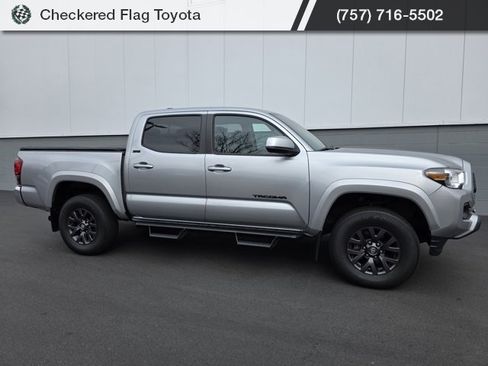 Used 2022 Toyota Tacoma SR5 image 10