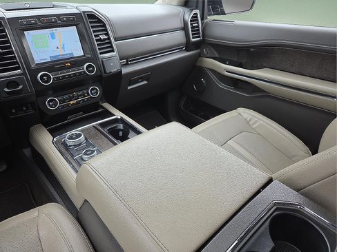 Used 2021 Ford Expedition Limited AWD/4WD image 13
