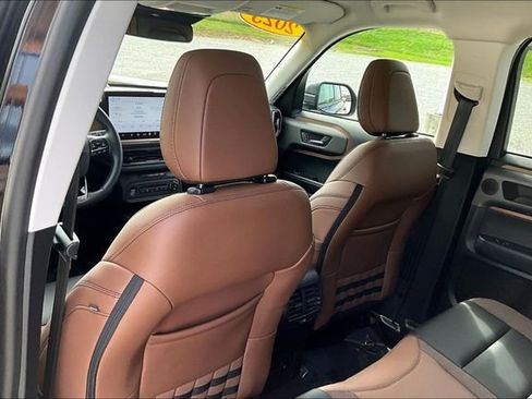 Used 2025 Ford Bronco Sport Outer Banks w/ Outer Banks Tech Package+ AWD/4WD image 36